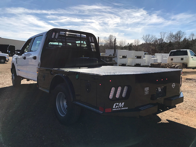 CM SK bed mounted on a 2017 Ford 350