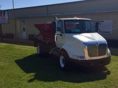 12' New Leader L2000 G4 Fertilizer & Lime Spreader mounted on a 2005 International 8600 #2