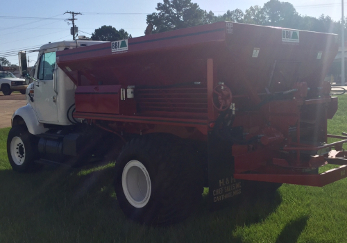 12' BBI Magnaspread Fertilizer & Lime Spreader mounted on a 2001 International 8100 #4